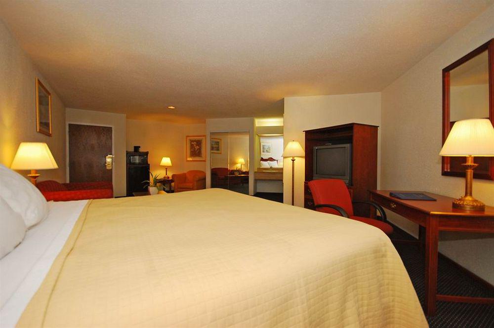 Comfort Inn Chester - Richmond South Extérieur photo